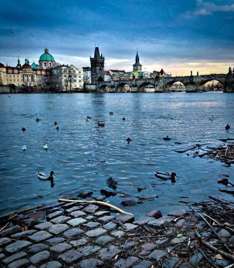 Utulny Byt Pod Prazskym Hradem Daire Prag Dış mekan fotoğraf